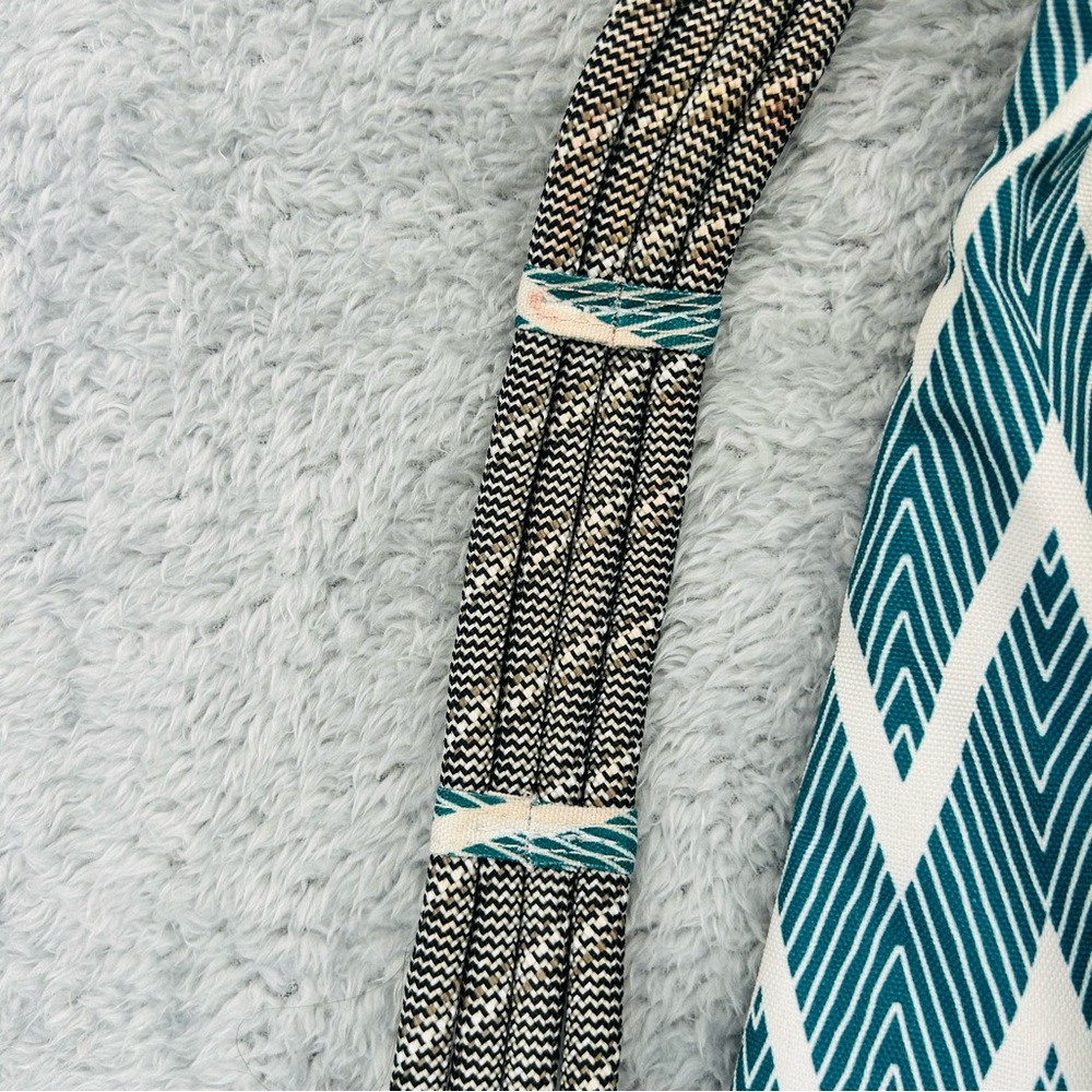 Kavu Chevron Rope Sling Bag Blue and Cream Organization Storage Pockets - Picture 9 of 15